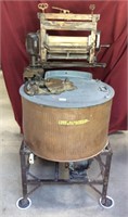 Antique Automatic Electric Washer Co. washer