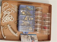 Travel jewelry cases with jewelry