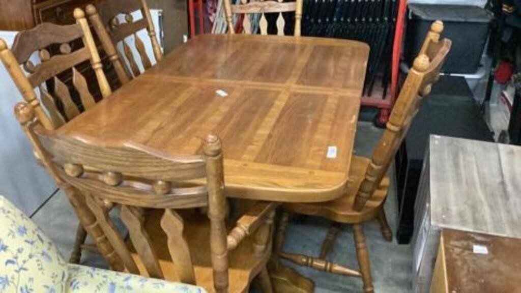 Dinette table and chairs