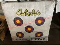 Cabelas 28x28" Arrow target