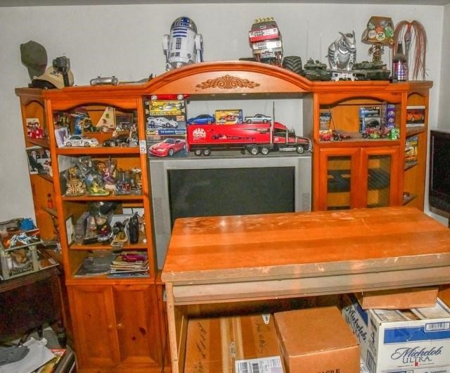 Models, Gaming & Shop Equip., Stereos, Contents of Home