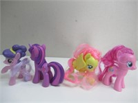 4 My Little Ponys