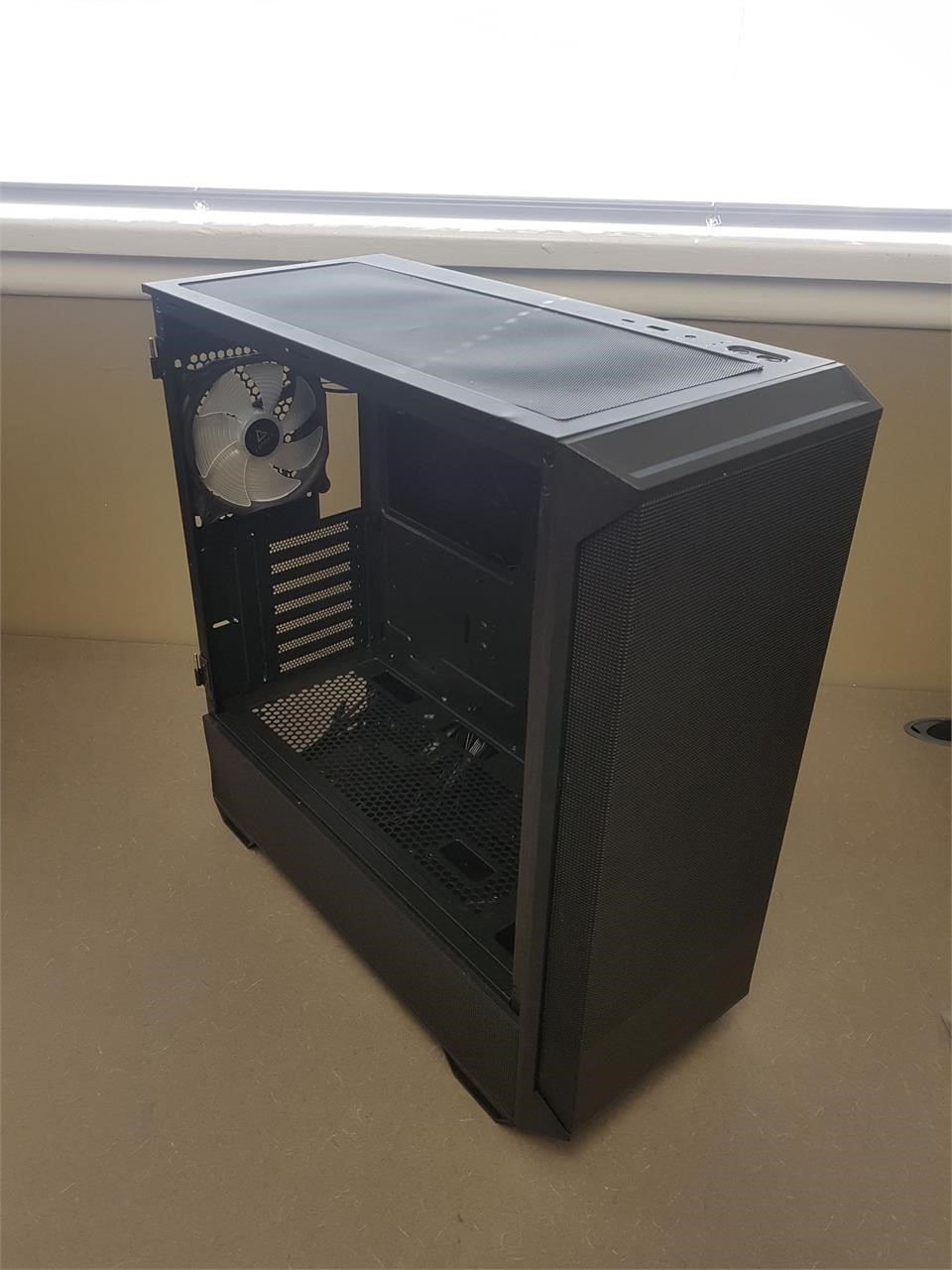 Antec MidTower PC Case w/ 1 ARGB Fan