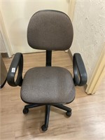 Rolling Office Chair with arms