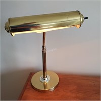 Brass desk lamp, works   - XG