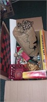 Lot with various items and decorations