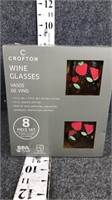 wine glasses with charms