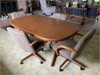 Dining Table & 4 Chairs w/Casters