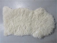 FAUX SHEEPSKIN RUG 40X24 INCHES