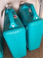 2pc 6 Gallon Water Carriers #1