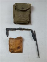 US military pocket magazine holder for a carbine