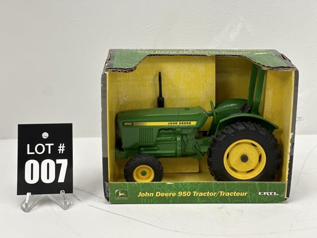 ERTL J.D. 950 Tractor 1/16