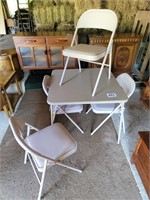 Card table w/ 4 padded chairs