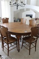 Antique Wood Dining Table w/6 Chairs and 4 Leaves