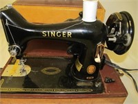Vintage Singer 99K Portable Sewing Machine