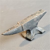 Miniature Anvil Paperweight -cast iron