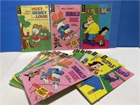 25 Comics - Little Lulu / Huey, Dewey And Louie