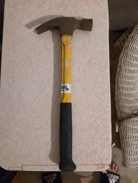 Hammer fiberglass handle yellow