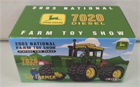 JD 7020 4wd Toy Farmer 2003 NIB 1/64