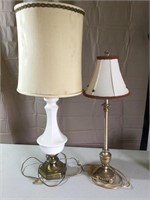 2 lamp with shades