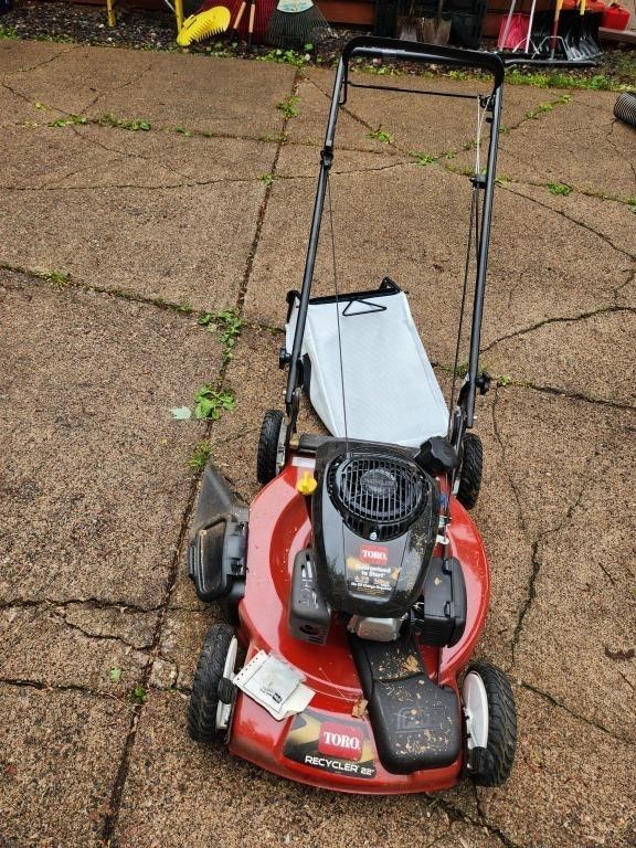 Toro 22" Recycler lawnmower