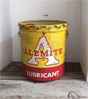 Alemite oil can