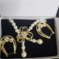Vintage Avon necklace and earring set