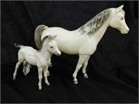 Breyer Proud Arabian alabaster mare & foal glossy
