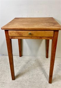 PINE ONE-DRAWER LAMP TABLE