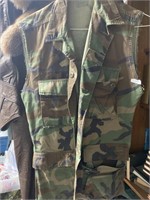 Military vest size small