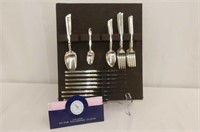 8 Pieces Place setting of Community Silverware