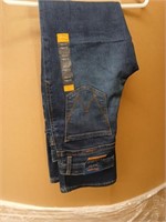 Size 11x32 Wrangler Womens Jeans