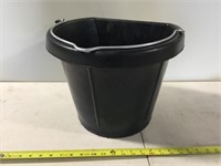 18 QT Flat Back Rubber Bucket - New