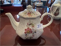 ENGLISH WINDSOR TEA POT