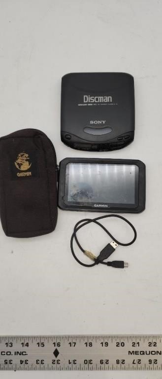 Car GPS and cd diskman