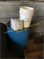 55gal poly drum used motor oil w/ funnel and 5gal