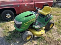 John Deere L100 5 Speed Lawn Mower