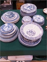 62 pieces blue and white china including