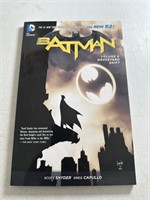BATMAN VOLUME #6 - GRAVEYARD SHIFT GRAPHIC NOVEL