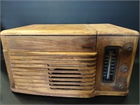 Mid Century Philco Radio ( not working, storage