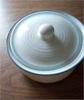 Pfaltzgraff 2 quart casserole dish