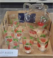 TOMATO-THEMED GLASS PITCHER W/ 6 DRINKING GLASSES