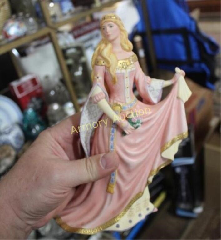 LENOX PORCELAIN THE LEGENDARY PRINCESS FIGURINE