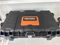 Rigid stackable tool case