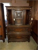Oak Cabinet, 1 Door, 2 Drawers