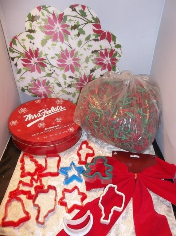 Plastic Holiday Cookie Cutters, Tin & Decor