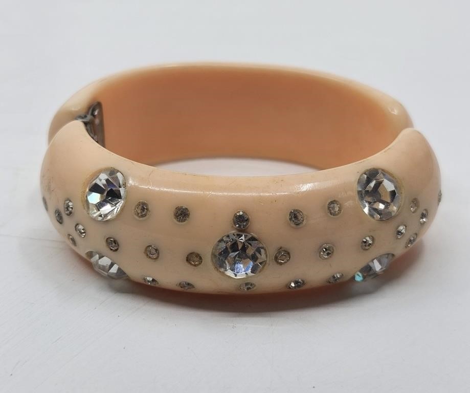 Vintage Thermose Plastic Clamper Bracelet