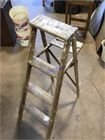 4 foot ladder