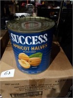 Case of 6 Apricot halves 2.84 L Cans