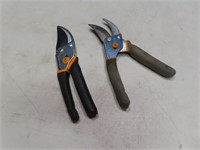 (2) Hand FISKARS Pruner Branch Trimmer Tools